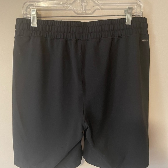 Mondetta woman’s Black Bermuda shorts, Medium, elastic waist with drawstring - Picture 5 of 7